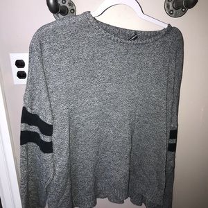 BRANDY MELVILLE SWEATER